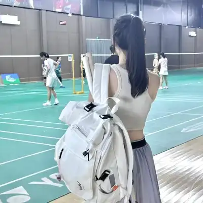 侯云